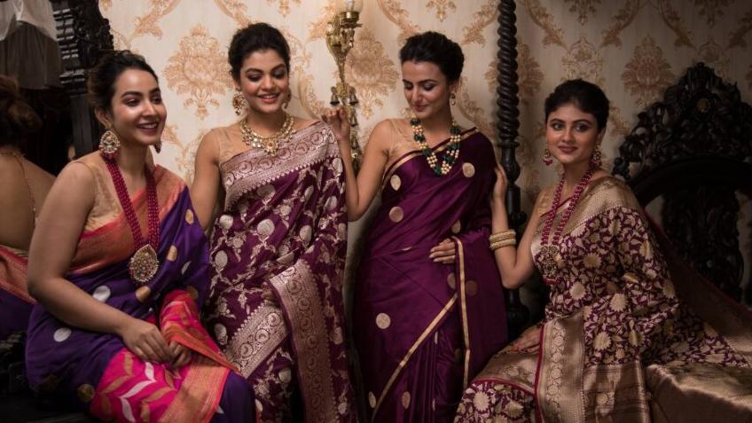 The Role of Banarasi Sarees in Indian Weddings: A Cultural Insight